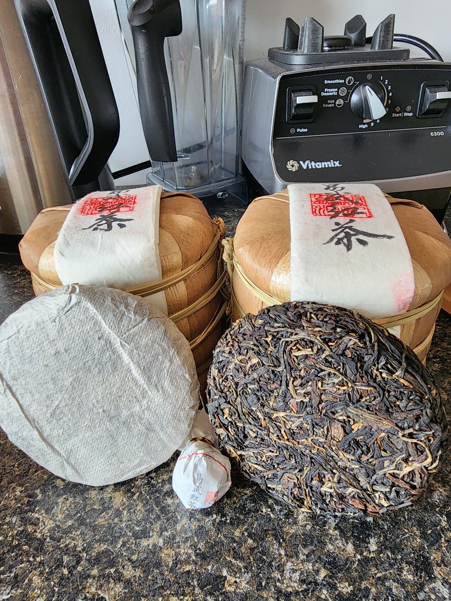 2024 Yiwu Gushu black tea 100g cake